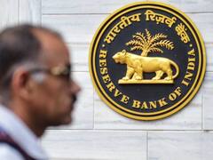 सर्वसामान्यांचा कर्जाचा हप्ता पुन्हा वाढणार? आरबीआयकडून रेपो दरात 35 पॉईंट्सची वाढ होण्याची शक्यता