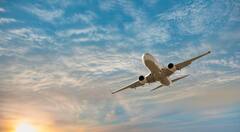 Travel Tips : नवीन वर्षात फिरण्याची इच्छा पण फ्लाईट तिकीट आहे जास्त? 'या' 6 टिप्स वापरून स्वस्तात विमान प्रवास करा