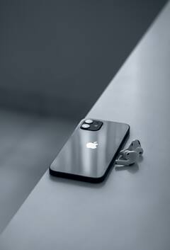 Apple iphone 16 leak Specifications : iPhone 16 चे फीचर्स लीक, iPhone 12 चे युजर्स खूश... वाचा सविस्तर.