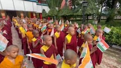 बोधगया में मनाया गया आजादी का जश्न, बाल बौद्ध भिक्षुओं ने राष्ट्रीय ध्वज को दी सलामी