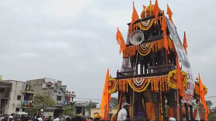 विदर्भाचे प्रती पंढरपूर म्हणून ओळख असलेल्या वाशिम जिल्ह्यातील लोणी येथील संत सखाराम महाराज यांच्या 146 व्या पुण्यतिथी निमित्त यात्रेच आयोजन करण्यात आल.