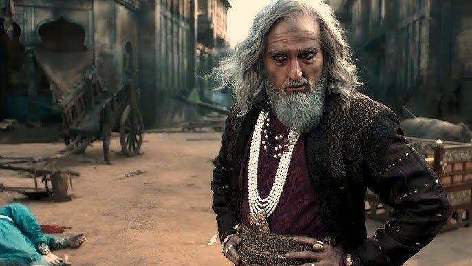 छावा चित्रपटात औरंगजेबची भूमिका साकरण्यासाठी अक्षय खन्ना याने 2 कोटी रुपयांचं मानधन घेतलं आहे.