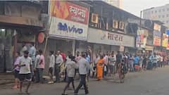 Mumbai Mutton Shop queue: धुळवडीला मटणाचा बेत, दुकानांबाहेर लागल्या रांगा, तीन तास वेटिंग