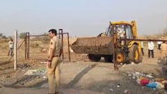 सुरेश धस खोक्याच्या घरी, आईसह पत्नीचा आक्रोश; आमदारांचा वन विभागाला इशारा