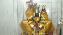 Pandharpur News : वारकरी संप्रदायासाठी खुशखबर, पंढरपूरमध्ये जगद्गुरु तुकाराम महाराजांच्या चिपळ्या आणि पादुका दर्शनासाठी केल्या खुल्या