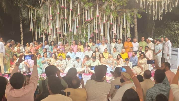 शरद पवारांचा आशीर्वाद अन् जय-ऋतुजाची नवीन सुरुवात; अजितदादांच्या मुलाच्या साखरपुड्याला पवार कुटुंबीयांची मांदियाळी