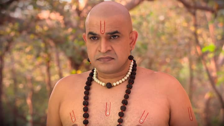 स्थानावर कमालीची अस्वस्थता आहे. साक्षात परब्रम्हाला कोणता वैद्य बरा करणार कुणालाच काही कळत नाहीये.