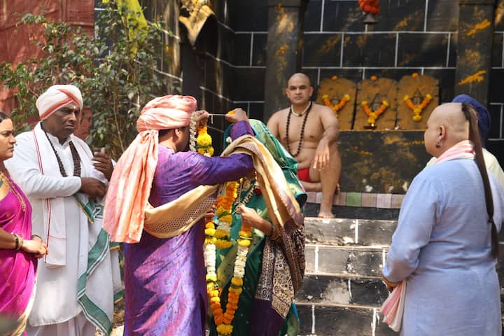 परिस्थितीनं उर्मिलाला एका अवघड वळणावर आणून ठेवले असताना, तिच्या आयुष्यात स्वामींच्या आगमनाने एक गूढ लीला उलगडणार आहे.